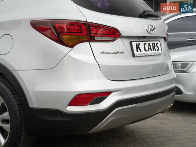 Сірий Хендай Санта Фе, об'ємом двигуна 2.2 л та пробігом 135 тис. км за 18300 $, фото 6 на Automoto.ua