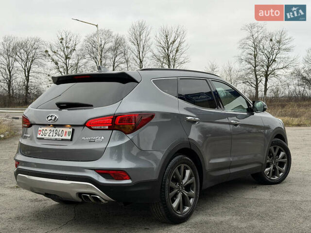 Серый Хендай Санта Фе, объемом двигателя 2.2 л и пробегом 131 тыс. км за 24000 $, фото 7 на Automoto.ua