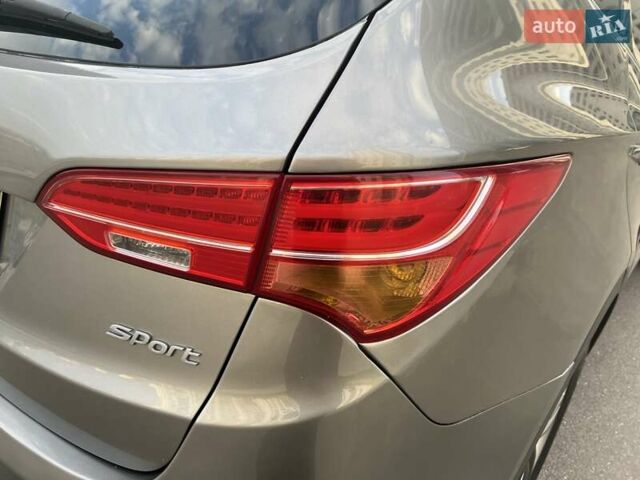 Сірий Хендай Санта Фе, об'ємом двигуна 2.36 л та пробігом 156 тис. км за 16200 $, фото 50 на Automoto.ua