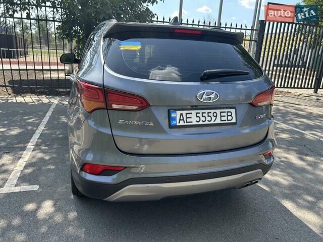 Серый Хендай Санта Фе, объемом двигателя 2.2 л и пробегом 223 тыс. км за 20250 $, фото 24 на Automoto.ua