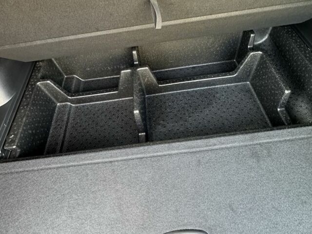 Серый Хендай Санта Фе, объемом двигателя 2 л и пробегом 104 тыс. км за 19400 $, фото 17 на Automoto.ua