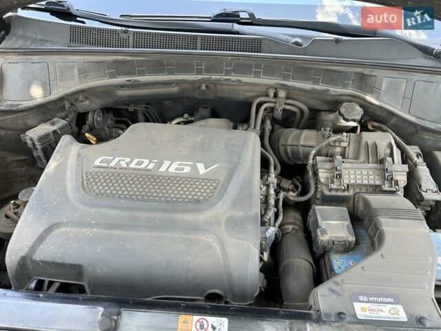 Серый Хендай Санта Фе, объемом двигателя 2.2 л и пробегом 223 тыс. км за 20250 $, фото 32 на Automoto.ua