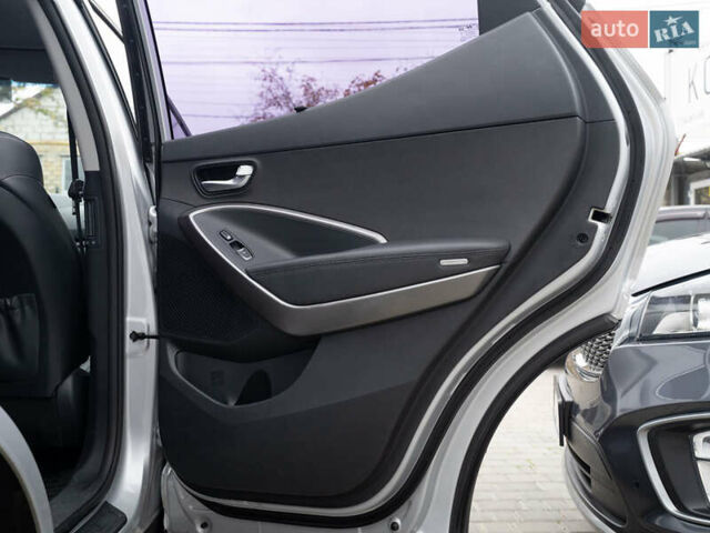 Сірий Хендай Санта Фе, об'ємом двигуна 2.2 л та пробігом 135 тис. км за 18300 $, фото 40 на Automoto.ua