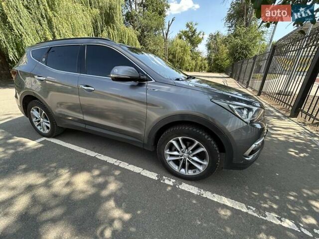 Серый Хендай Санта Фе, объемом двигателя 2.2 л и пробегом 223 тыс. км за 20250 $, фото 18 на Automoto.ua