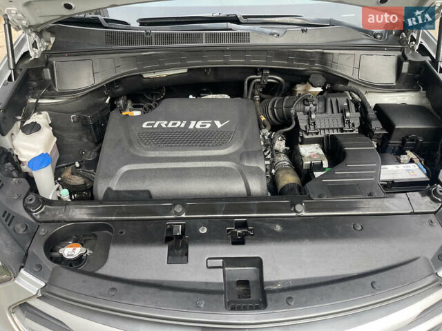 Сірий Хендай Санта Фе, об'ємом двигуна 2 л та пробігом 78 тис. км за 21700 $, фото 25 на Automoto.ua