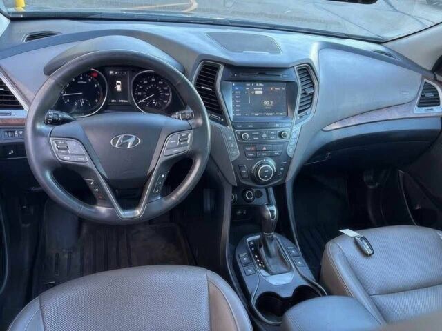 Серый Хендай Санта Фе, объемом двигателя 3.3 л и пробегом 62 тыс. км за 8200 $, фото 6 на Automoto.ua