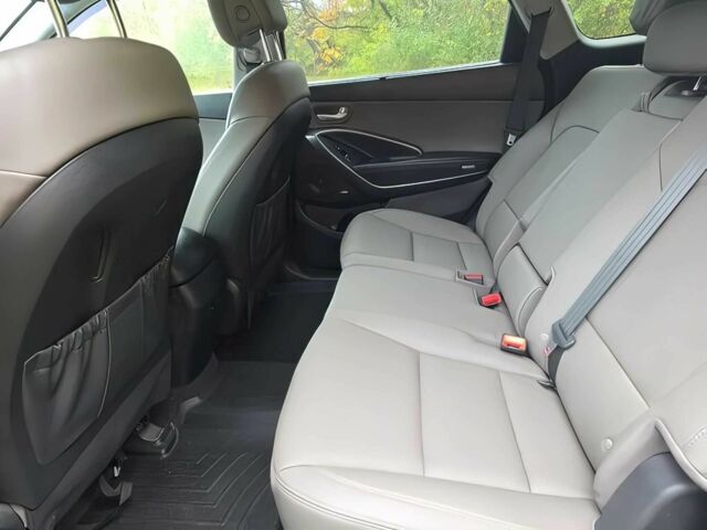 Сірий Хендай Санта Фе, об'ємом двигуна 3.3 л та пробігом 70 тис. км за 3400 $, фото 11 на Automoto.ua