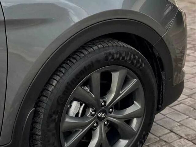 Серый Хендай Санта Фе, объемом двигателя 2.2 л и пробегом 103 тыс. км за 8700 $, фото 11 на Automoto.ua