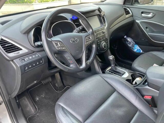 Серый Хендай Санта Фе, объемом двигателя 2.2 л и пробегом 75 тыс. км за 18100 $, фото 5 на Automoto.ua