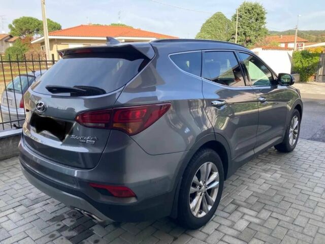 Серый Хендай Санта Фе, объемом двигателя 2.2 л и пробегом 75 тыс. км за 18100 $, фото 2 на Automoto.ua