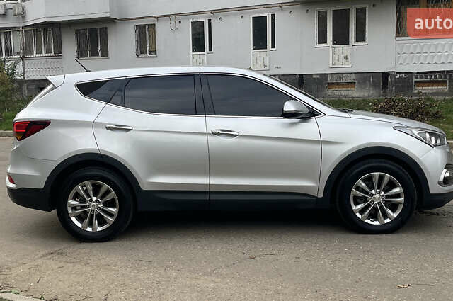Сірий Хендай Санта Фе, об'ємом двигуна 2 л та пробігом 78 тис. км за 21700 $, фото 6 на Automoto.ua