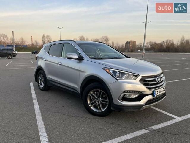Серый Хендай Санта Фе, объемом двигателя 2.4 л и пробегом 137 тыс. км за 16200 $, фото 3 на Automoto.ua