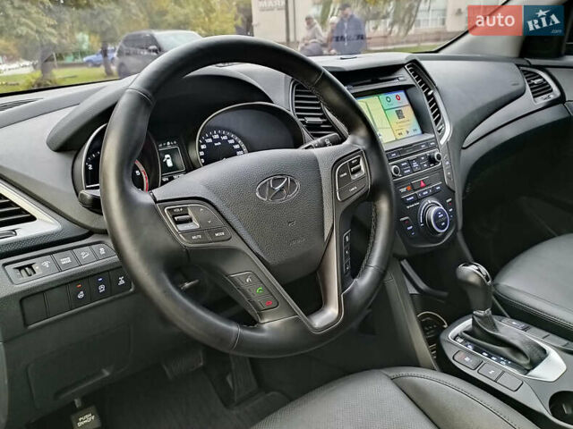 Серый Хендай Санта Фе, объемом двигателя 2 л и пробегом 187 тыс. км за 21555 $, фото 12 на Automoto.ua