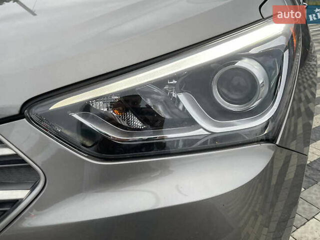 Серый Хендай Санта Фе, объемом двигателя 2.36 л и пробегом 97 тыс. км за 12700 $, фото 16 на Automoto.ua