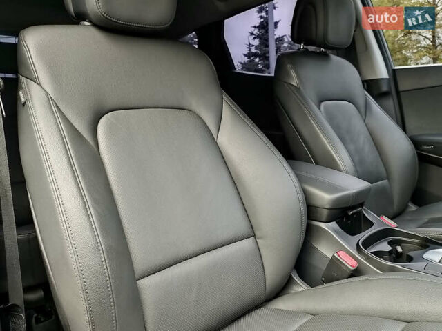 Серый Хендай Санта Фе, объемом двигателя 2 л и пробегом 187 тыс. км за 21555 $, фото 19 на Automoto.ua