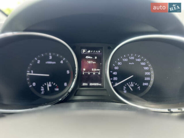 Серый Хендай Санта Фе, объемом двигателя 2.2 л и пробегом 230 тыс. км за 21500 $, фото 19 на Automoto.ua