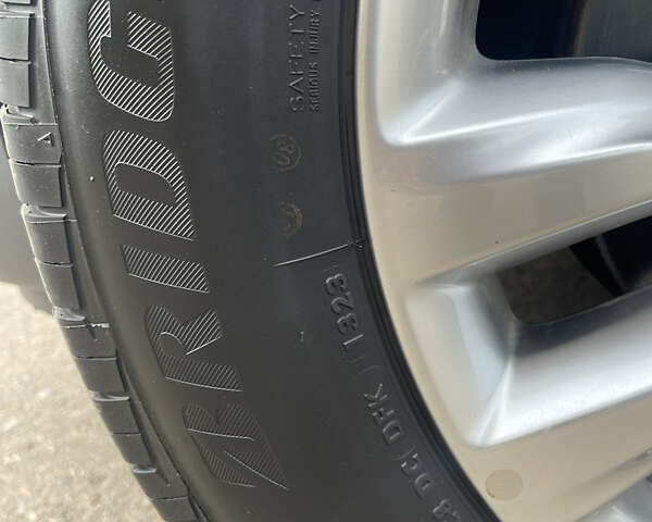 Сірий Хендай Санта Фе, об'ємом двигуна 2 л та пробігом 78 тис. км за 21700 $, фото 24 на Automoto.ua