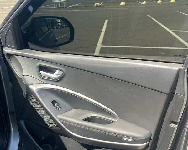 Серый Хендай Санта Фе, объемом двигателя 2.2 л и пробегом 178 тыс. км за 20900 $, фото 14 на Automoto.ua