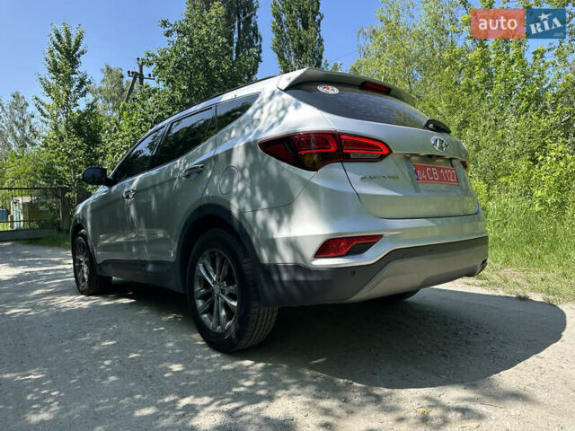 Серый Хендай Санта Фе, объемом двигателя 2 л и пробегом 150 тыс. км за 21899 $, фото 10 на Automoto.ua
