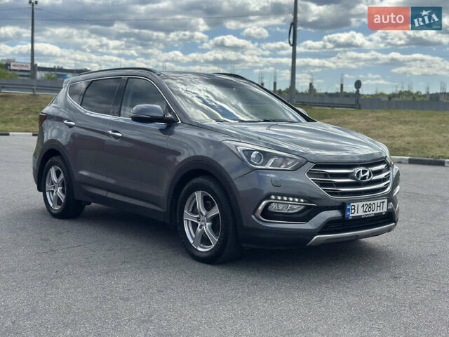 Серый Хендай Санта Фе, объемом двигателя 2.2 л и пробегом 230 тыс. км за 21500 $, фото 2 на Automoto.ua