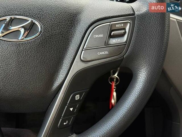 Серый Хендай Санта Фе, объемом двигателя 2.36 л и пробегом 123 тыс. км за 16900 $, фото 30 на Automoto.ua