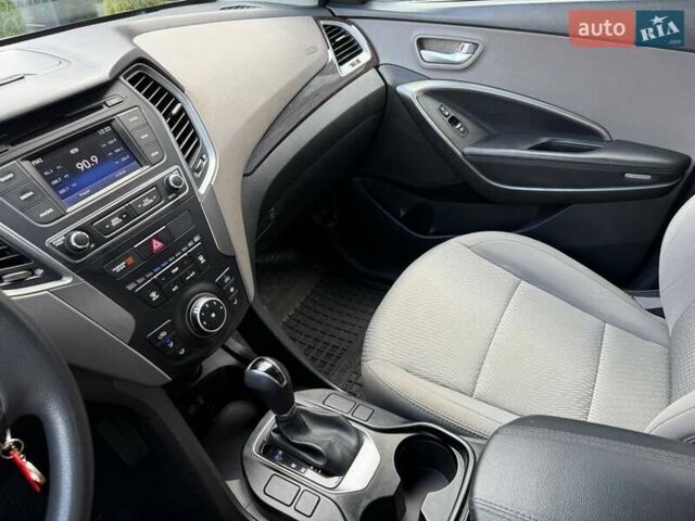 Серый Хендай Санта Фе, объемом двигателя 2.36 л и пробегом 123 тыс. км за 16900 $, фото 39 на Automoto.ua