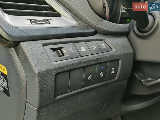 Серый Хендай Санта Фе, объемом двигателя 2 л и пробегом 187 тыс. км за 21555 $, фото 11 на Automoto.ua