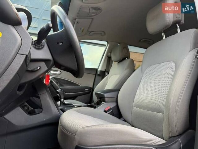 Серый Хендай Санта Фе, объемом двигателя 2.36 л и пробегом 123 тыс. км за 16900 $, фото 28 на Automoto.ua