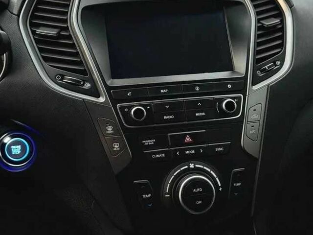 Серый Хендай Санта Фе, объемом двигателя 2.2 л и пробегом 103 тыс. км за 8700 $, фото 15 на Automoto.ua