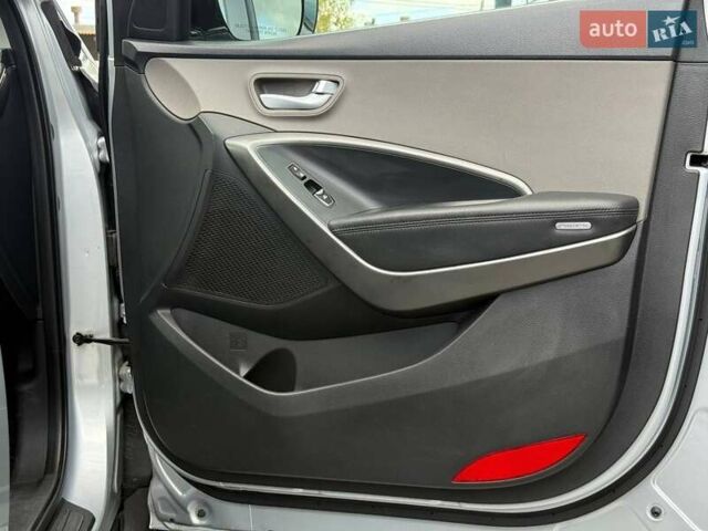 Серый Хендай Санта Фе, объемом двигателя 2.36 л и пробегом 123 тыс. км за 16900 $, фото 57 на Automoto.ua