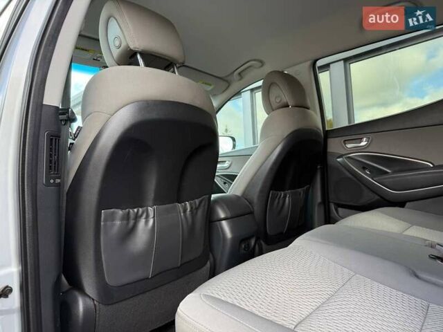 Серый Хендай Санта Фе, объемом двигателя 2.36 л и пробегом 123 тыс. км за 16900 $, фото 48 на Automoto.ua