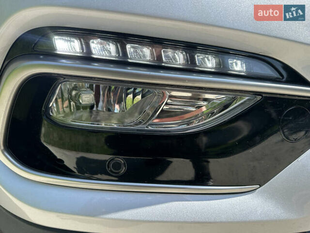 Серый Хендай Санта Фе, объемом двигателя 2 л и пробегом 150 тыс. км за 21899 $, фото 20 на Automoto.ua
