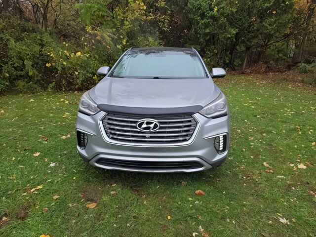 Сірий Хендай Санта Фе, об'ємом двигуна 3.3 л та пробігом 70 тис. км за 3400 $, фото 1 на Automoto.ua