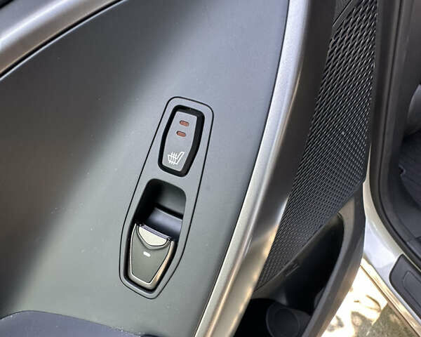 Серый Хендай Санта Фе, объемом двигателя 2 л и пробегом 150 тыс. км за 21899 $, фото 45 на Automoto.ua