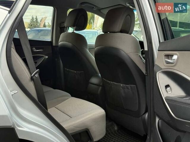 Серый Хендай Санта Фе, объемом двигателя 2.36 л и пробегом 123 тыс. км за 16900 $, фото 54 на Automoto.ua