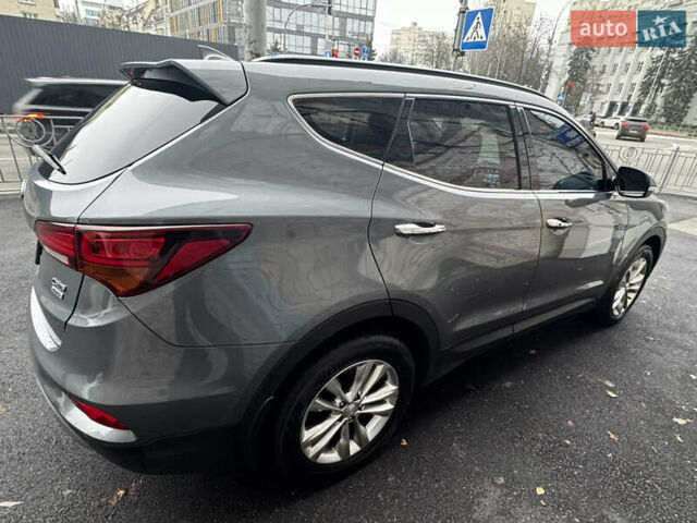 Сірий Хендай Санта Фе, об'ємом двигуна 2.2 л та пробігом 51 тис. км за 25200 $, фото 2 на Automoto.ua