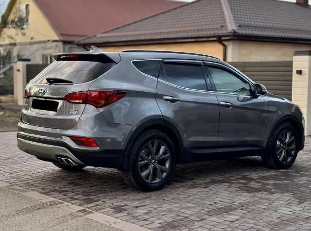 Серый Хендай Санта Фе, объемом двигателя 2.2 л и пробегом 103 тыс. км за 8700 $, фото 8 на Automoto.ua