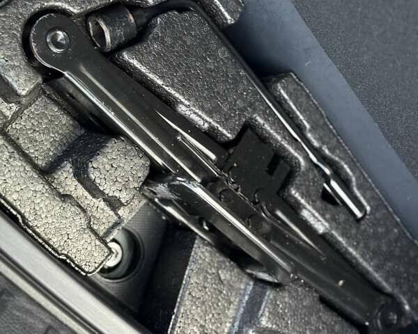 Серый Хендай Санта Фе, объемом двигателя 2.36 л и пробегом 123 тыс. км за 16900 $, фото 67 на Automoto.ua