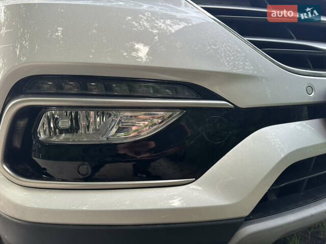Серый Хендай Санта Фе, объемом двигателя 2 л и пробегом 150 тыс. км за 21899 $, фото 21 на Automoto.ua