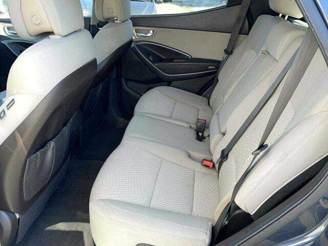 Сірий Хендай Санта Фе, об'ємом двигуна 2 л та пробігом 85 тис. км за 15100 $, фото 6 на Automoto.ua