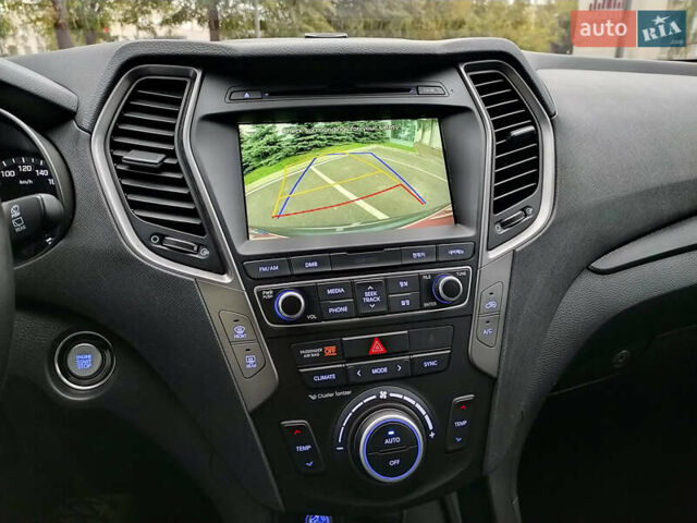 Серый Хендай Санта Фе, объемом двигателя 2 л и пробегом 187 тыс. км за 21555 $, фото 23 на Automoto.ua