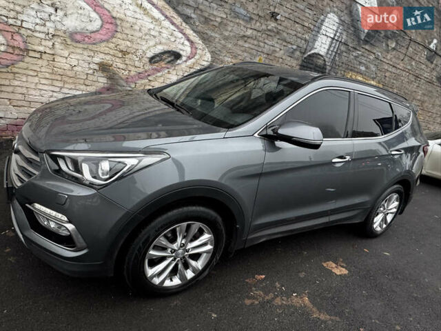 Сірий Хендай Санта Фе, об'ємом двигуна 2.2 л та пробігом 51 тис. км за 25200 $, фото 5 на Automoto.ua