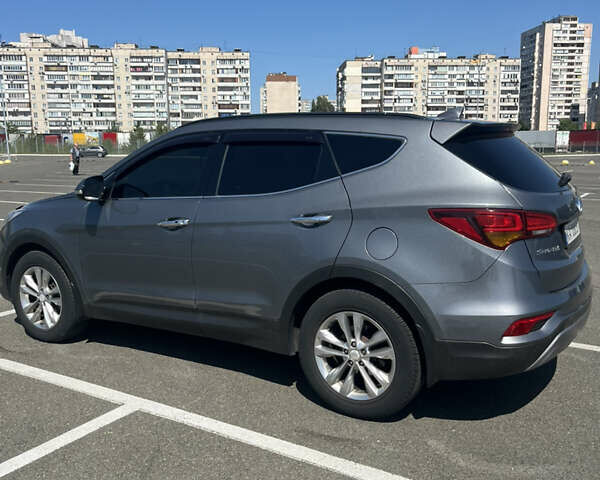 Серый Хендай Санта Фе, объемом двигателя 2.2 л и пробегом 178 тыс. км за 20900 $, фото 4 на Automoto.ua