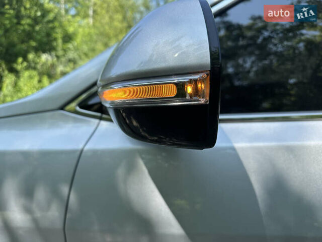 Серый Хендай Санта Фе, объемом двигателя 2 л и пробегом 150 тыс. км за 21899 $, фото 14 на Automoto.ua