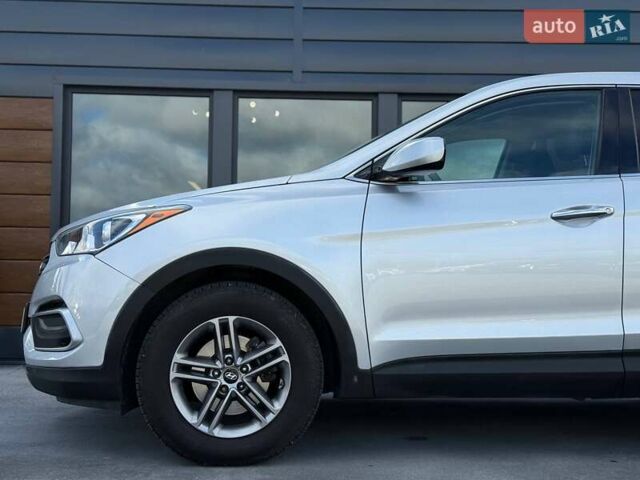 Серый Хендай Санта Фе, объемом двигателя 2.36 л и пробегом 123 тыс. км за 16900 $, фото 8 на Automoto.ua