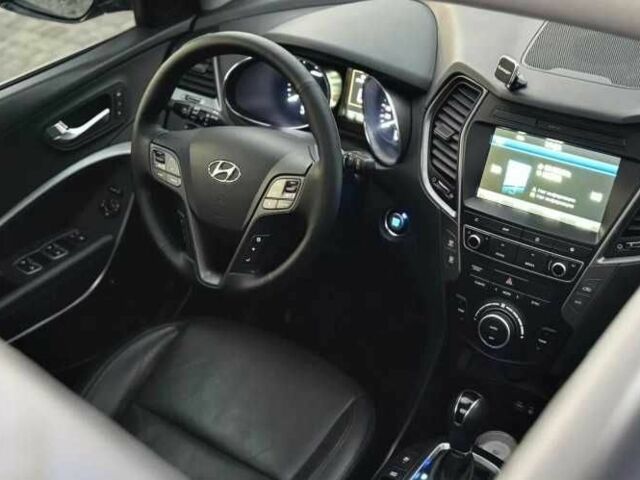 Серый Хендай Санта Фе, объемом двигателя 2.2 л и пробегом 103 тыс. км за 8700 $, фото 19 на Automoto.ua