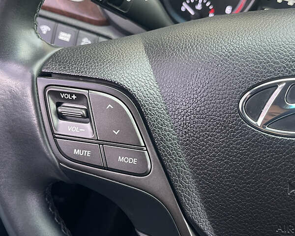 Сірий Хендай Санта Фе, об'ємом двигуна 2 л та пробігом 78 тис. км за 21700 $, фото 11 на Automoto.ua