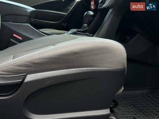 Серый Хендай Санта Фе, объемом двигателя 2.36 л и пробегом 123 тыс. км за 16900 $, фото 62 на Automoto.ua