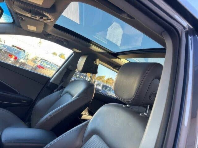 Серый Хендай Санта Фе, объемом двигателя 3.3 л и пробегом 62 тыс. км за 8200 $, фото 8 на Automoto.ua