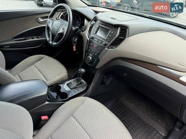 Серый Хендай Санта Фе, объемом двигателя 2.36 л и пробегом 123 тыс. км за 16900 $, фото 63 на Automoto.ua